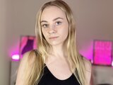 ElliePawsey shows camshow